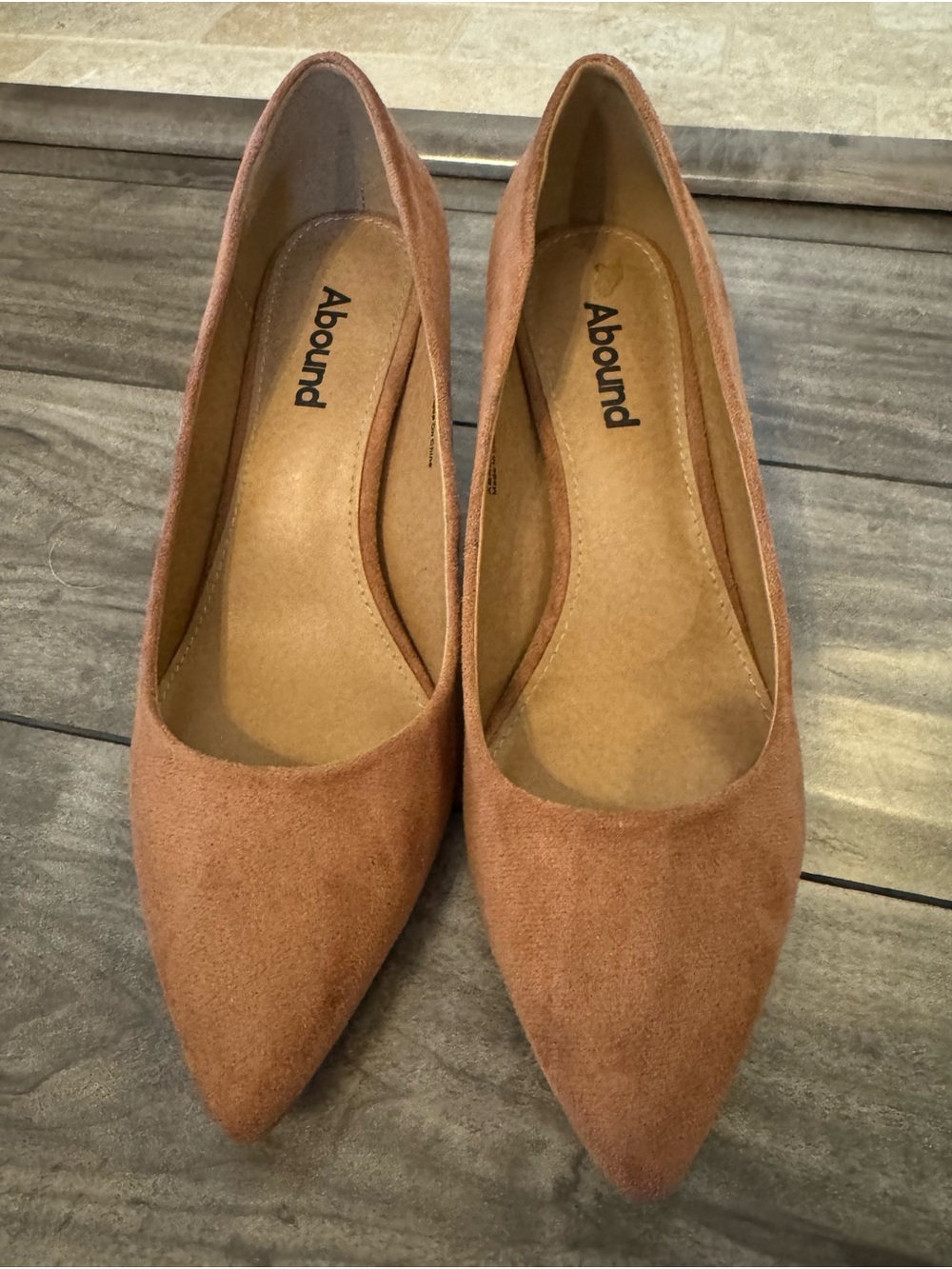 Abound Pointed Toe Chunky Heel in Rust